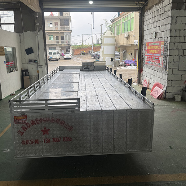 保溫魚(yú)箱